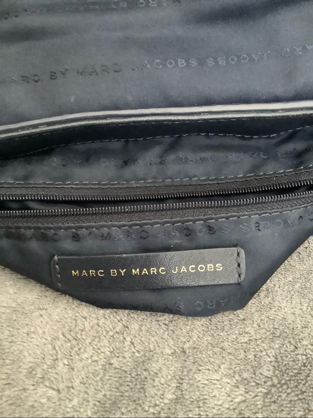 Marc by Marc Jacobs blue and cream colorblock purse - Picture 10 of 12